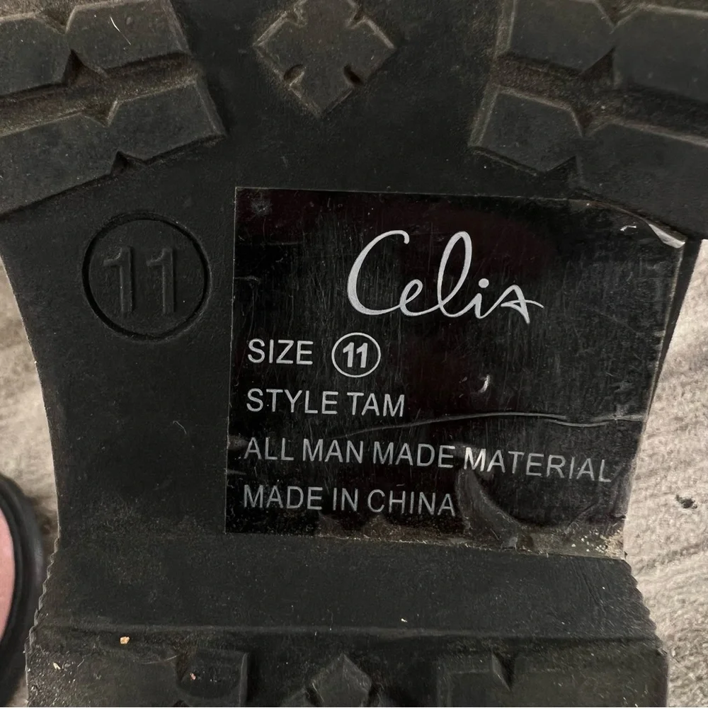 Celia pink combat boots with black laces and sole girls size 11